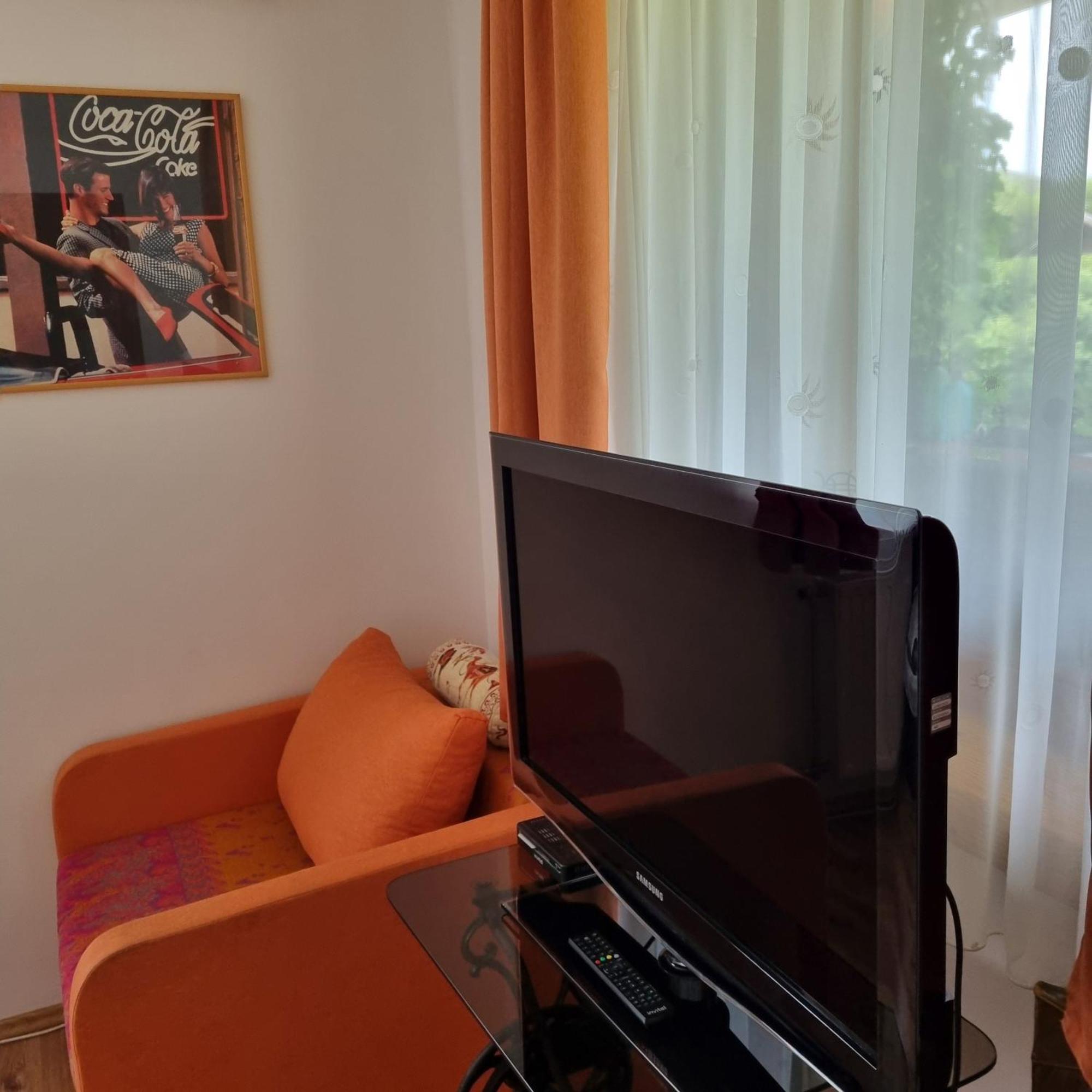 Kertvarosi Apartman Tiszaújváros Εξωτερικό φωτογραφία