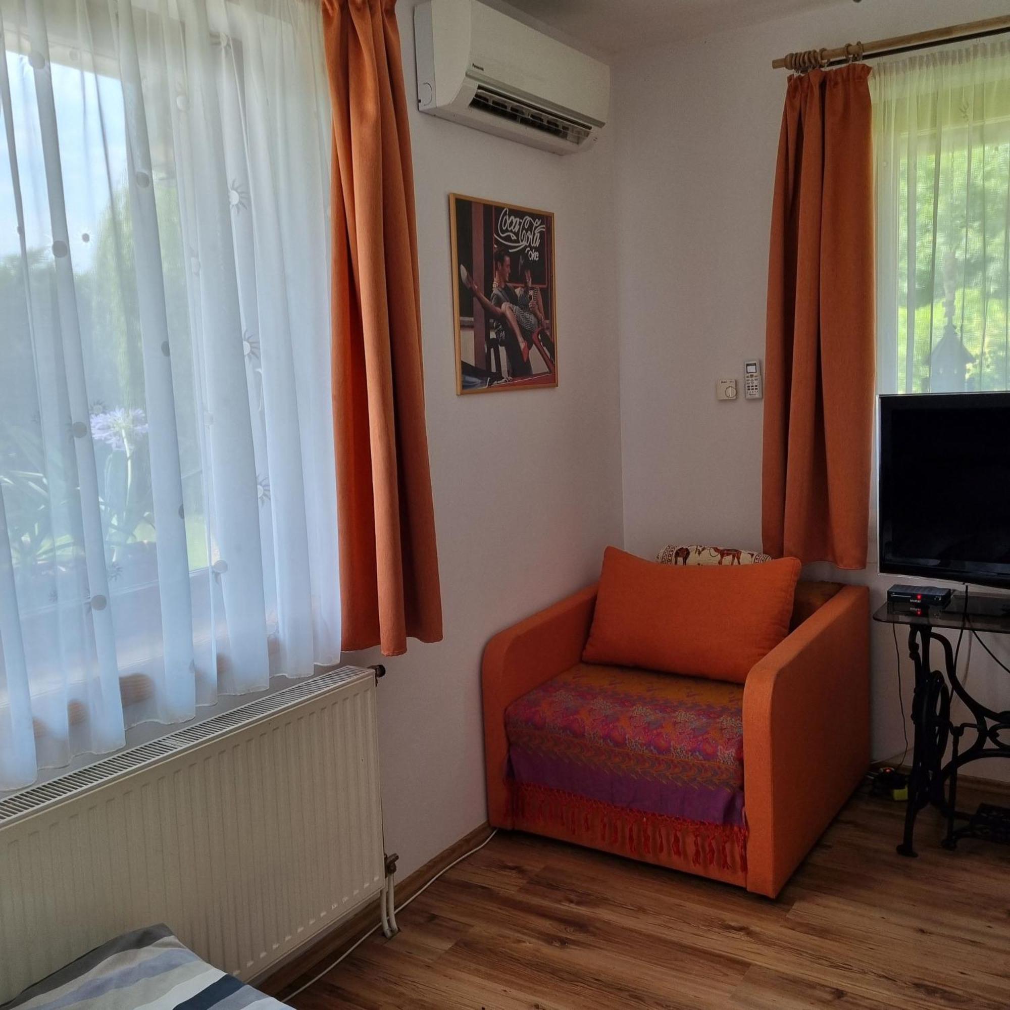 Kertvarosi Apartman Tiszaújváros Εξωτερικό φωτογραφία