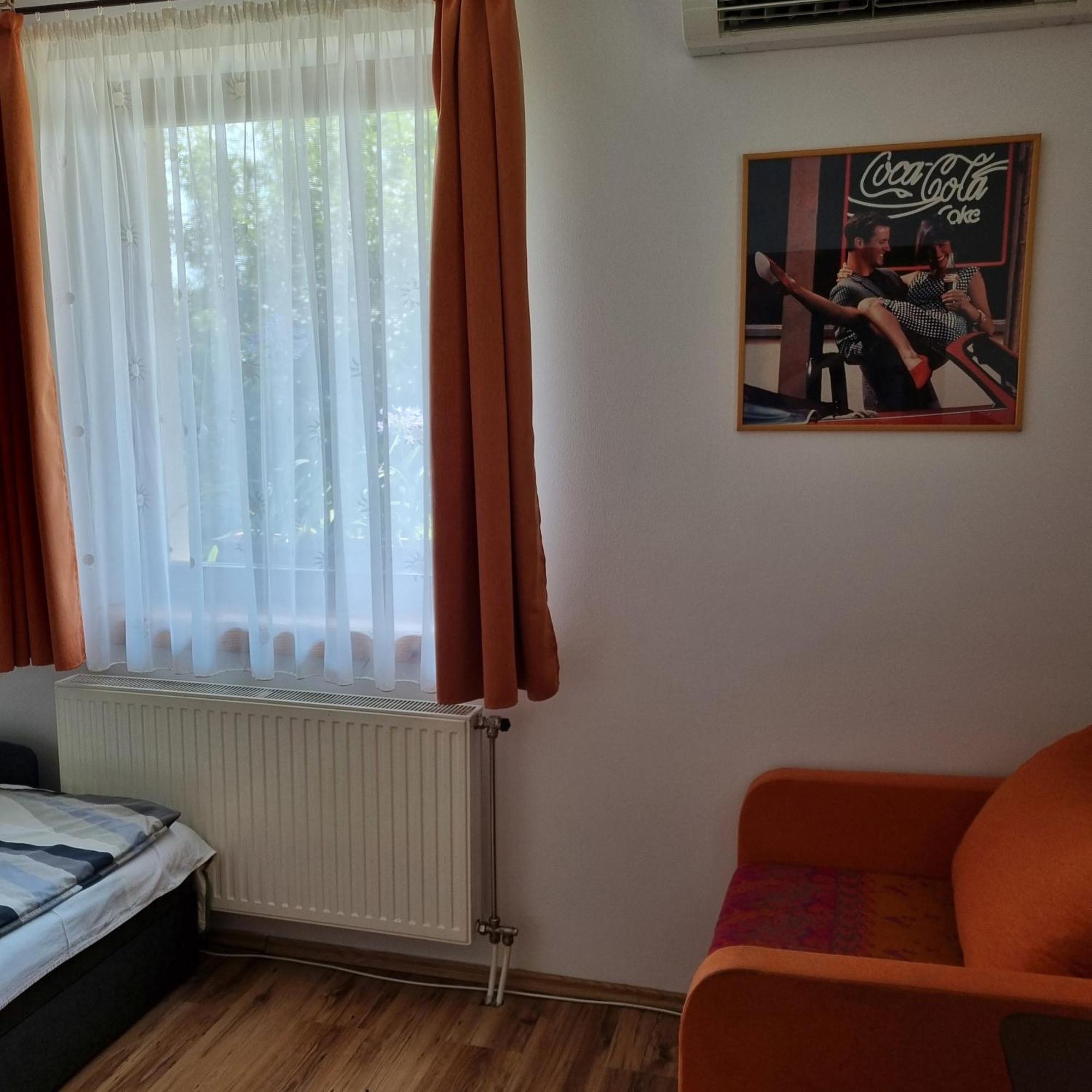 Kertvarosi Apartman Tiszaújváros Εξωτερικό φωτογραφία