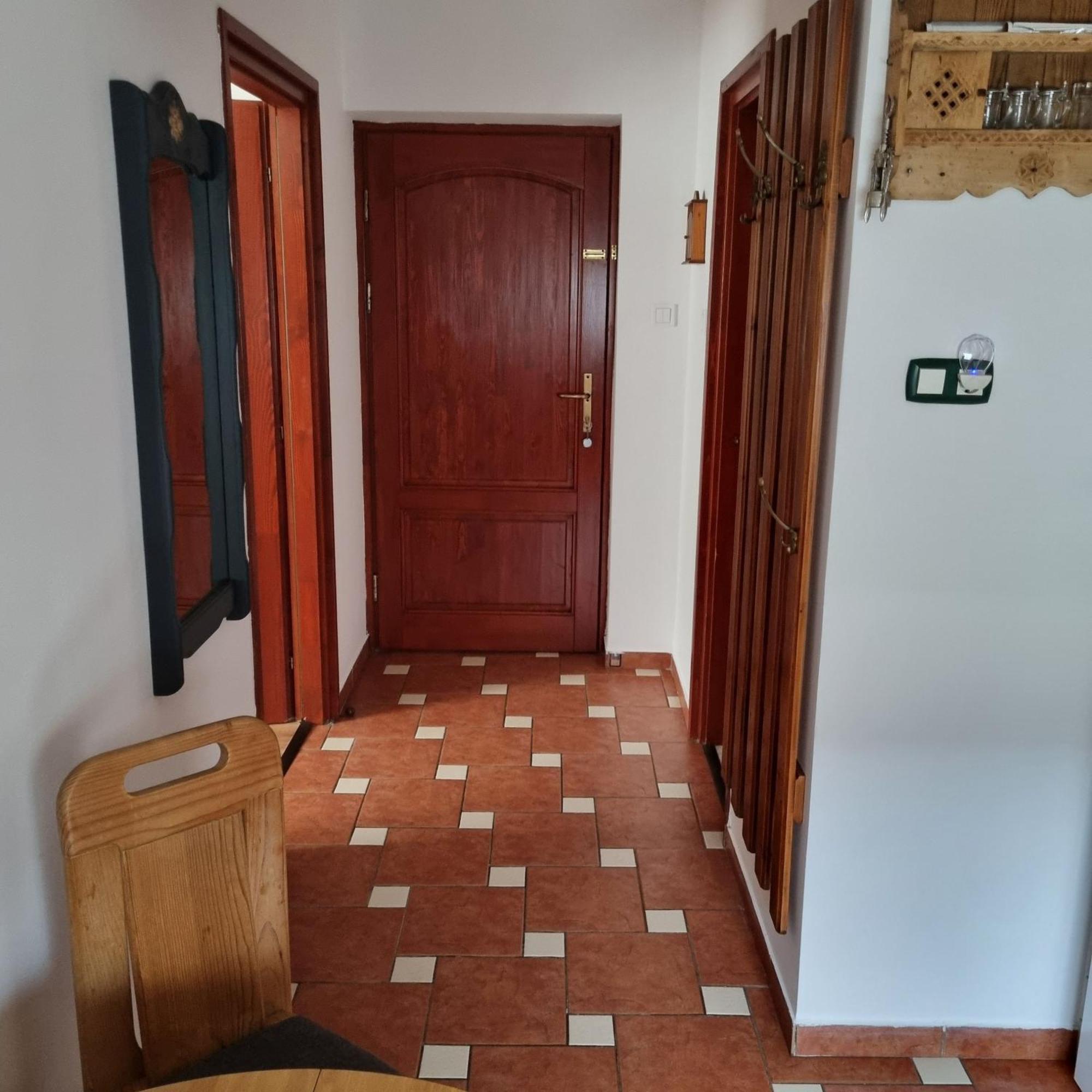 Kertvarosi Apartman Tiszaújváros Εξωτερικό φωτογραφία