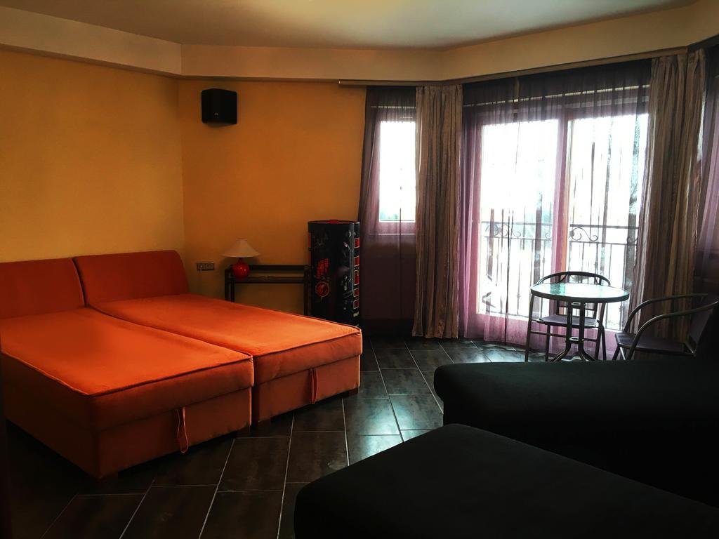 Kertvarosi Apartman Tiszaújváros Εξωτερικό φωτογραφία