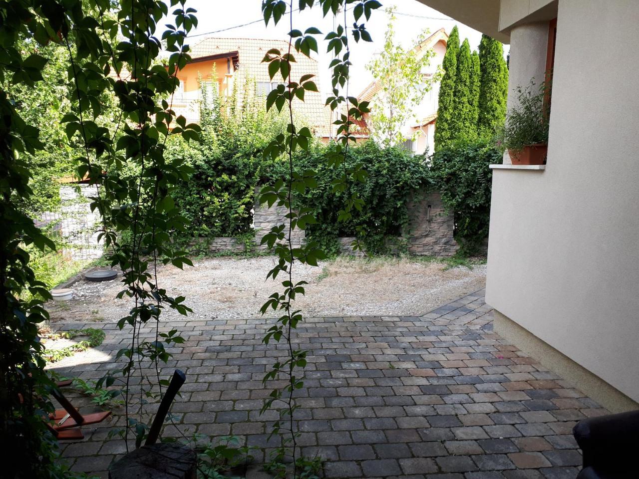 Kertvarosi Apartman Tiszaújváros Εξωτερικό φωτογραφία