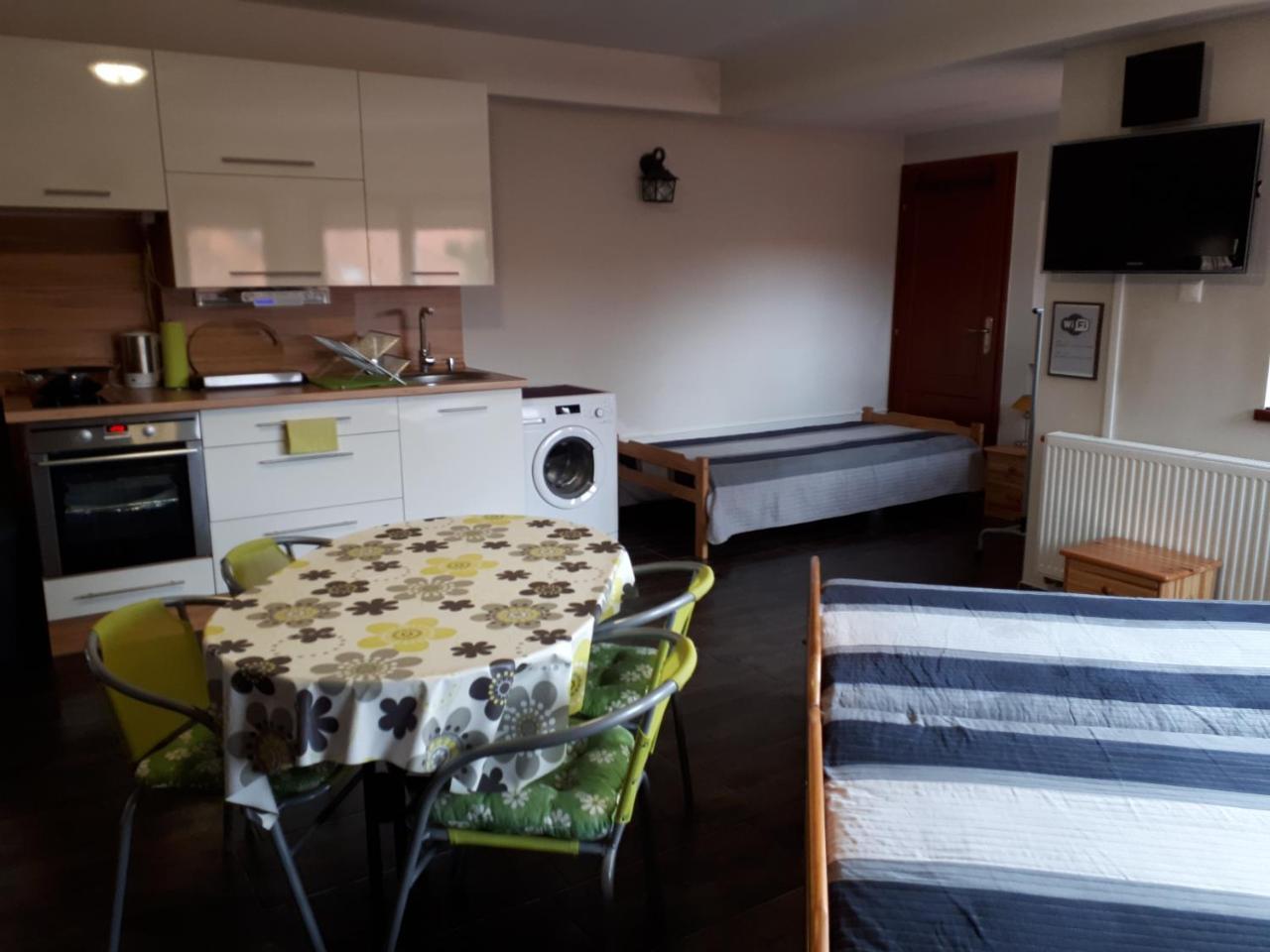 Kertvarosi Apartman Tiszaújváros Εξωτερικό φωτογραφία