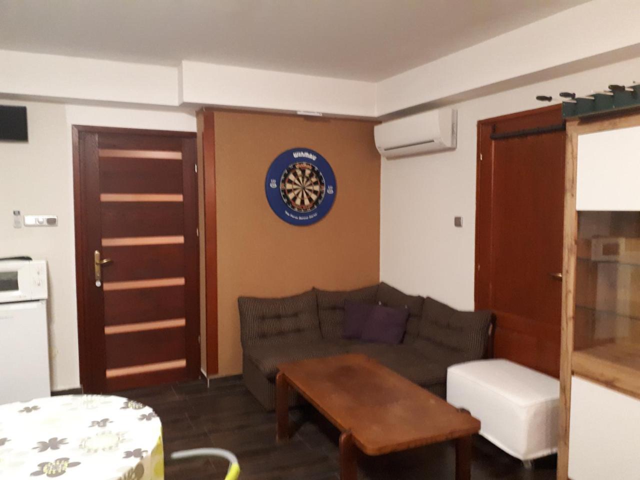 Kertvarosi Apartman Tiszaújváros Εξωτερικό φωτογραφία