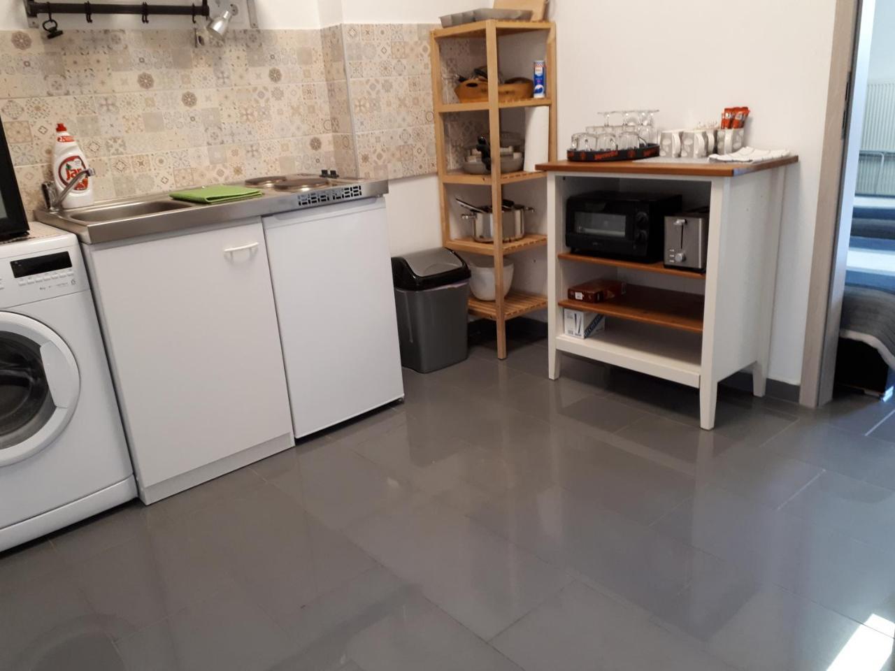 Kertvarosi Apartman Tiszaújváros Εξωτερικό φωτογραφία